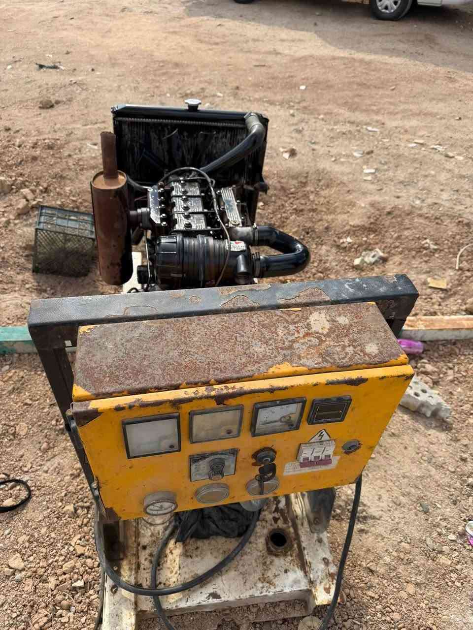 سلام عليكم
للبيع مولد لستر بتر
انكليزي 3بستم 

15 كيفي

السعر 15بيه  مجال

العنوان الانبار عامرية الفلوجه 

***********

***********
