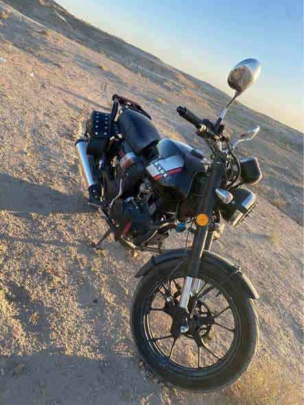 دراجه لايتي اسود 
محرك 200 
رقم وسنويه باسمي مداور ثاني يوم 
دراجه أخذته زيرو 
مشت عندي 2000 كم 
السعر 2350000
الاستفسار 
مكاني كربلاء
 
*********** كربلاء
