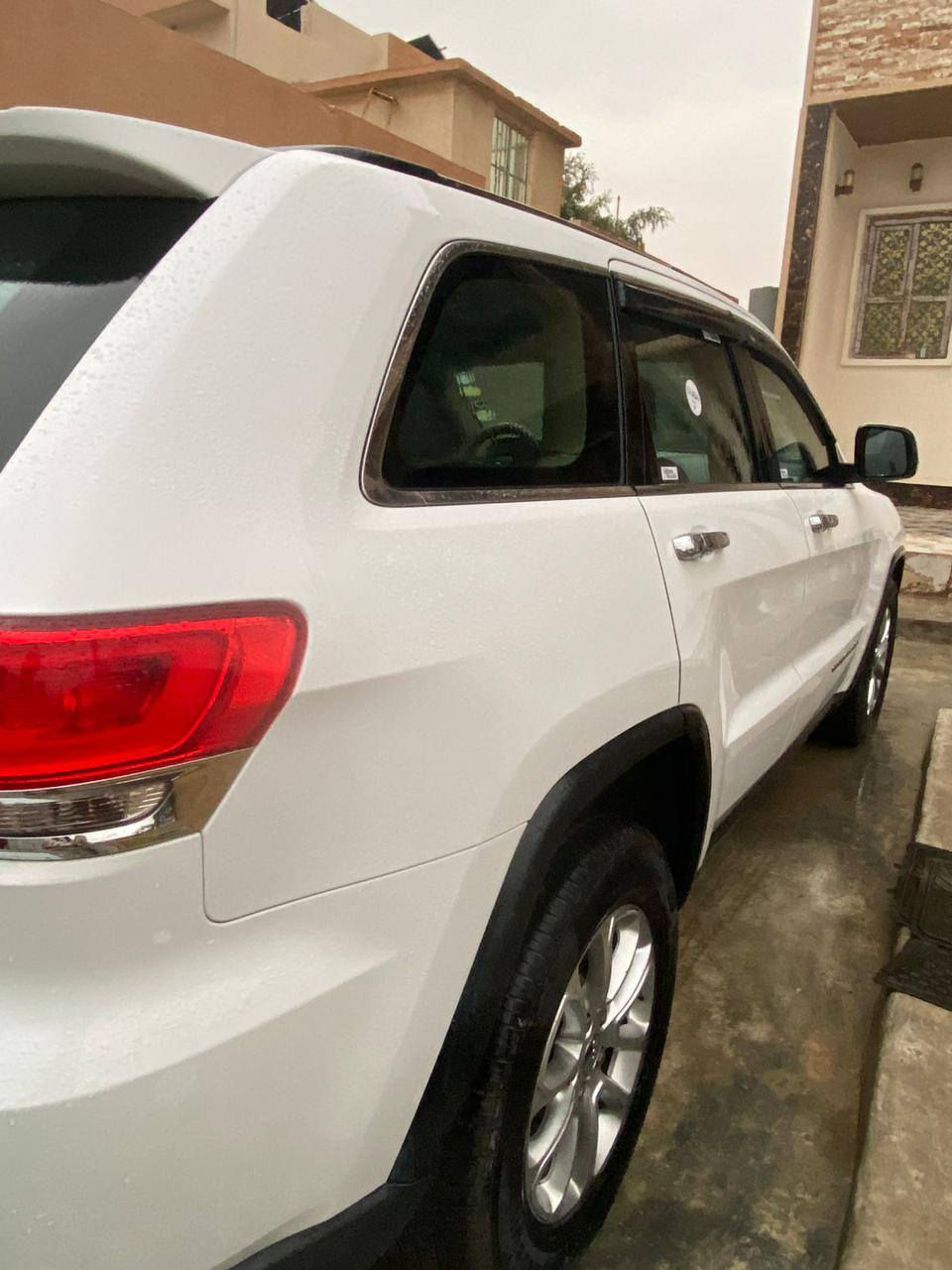 السلام عليكم
جيب 2014 خليجي لاريدو.   فول للاخير البيع ت
*********** 
078138 68274
