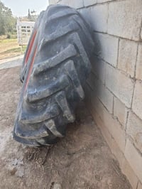 زوج تايرات • ٣٠×١٨ • نضيفات