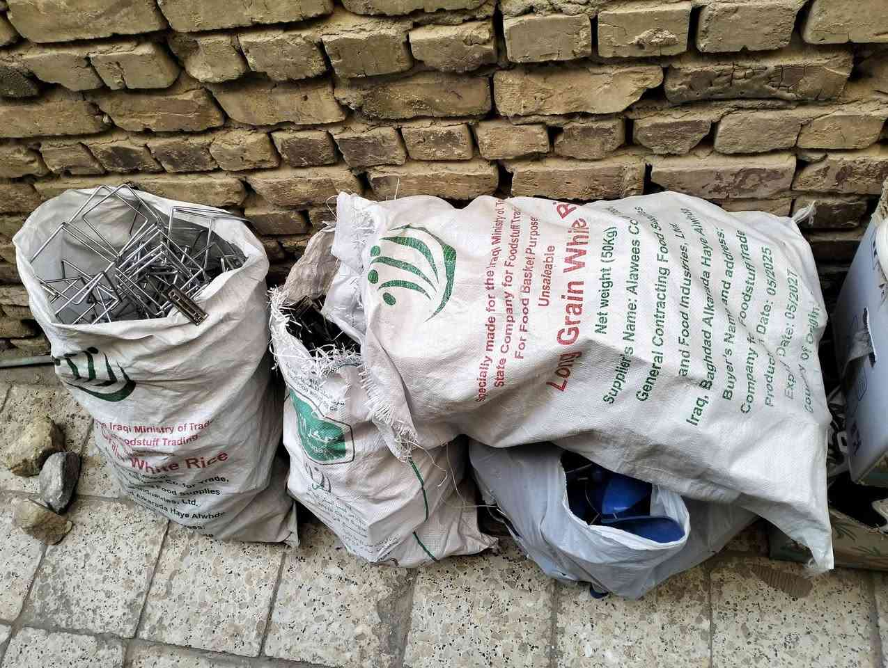 سلام عليكم احذيه باله 91 قطعه نعالات شبابي 20 قطعه وقوالب مال احذيه عدد 98 وكراسي عدد 166 مال تعليك مال احذيه ابيعهن شلعه كلهن سعر خاص مكاني ناصريه مركز الاتصال عله رقم ***********
