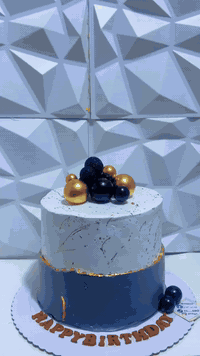 كيك نور الهدى  آرقى الحشوات متوفرة لدينا مستعدون لتجهيز جميع المناسبات عليكم الاختيار وعلينا التنفيذ للحجز ع الخاص او الواتس آب *********** عنواني  بغداد تراث البياع يوجد توصيل داخل بغداد فقط الحجز قبل يومين
