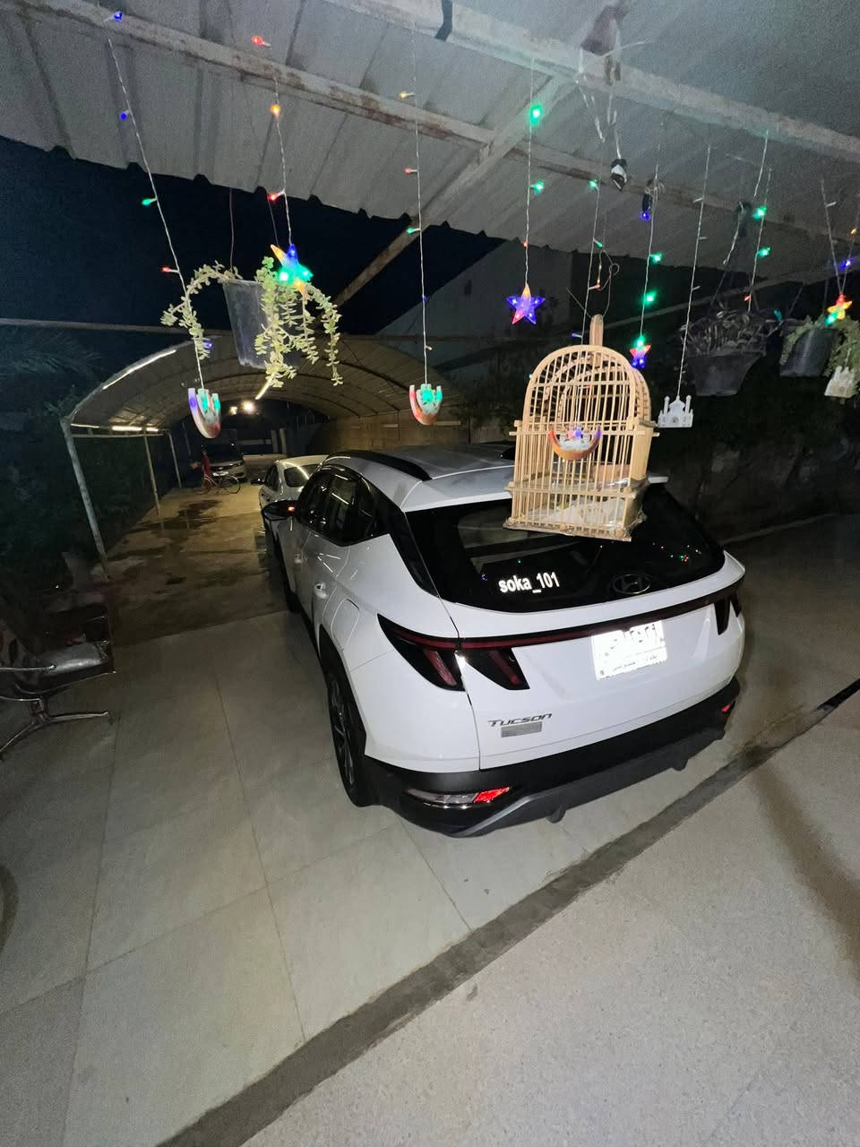 سلام عليكم ورحمة الله وبركاته
🚗 للبيع 

Hyundai Tucson 2024 
هيونداي توسان موديل 2024

🌍 المدينة –  ديالى —دلى عباس 

•   🛣️  المسافة المقطوعة    - 70 الف كلم 
------------------------------------------------------------ 

💰 السعر:  212$ وبيها مجال 
✅ المواصفات : ماعده الفتحه 

🎨 اللون: أبيض
📍 الممشى:70,000كم
⛽ محرك 2.0 لتر بنزين
🔩 4 سلندر
⚙️ جير أوتوماتيك
🛞 دفع رباعي AWD
💿 جنوط 19 إنش
⭐ الحالة ممتازة جداً
✅ بدون حوادث
🌍 وارد خليجي
🛡️ مكفولة كفالة عامة

• شاشة لمس حديثة
• Apple CarPlay
• Android Auto
• بلوتوث
• كاميرا خلفية
• حساسات أمامية وخلفية
• تشغيل بصمة
• دخول ذكي (Smart Key)
• مثبت سرعة
• تحكم بالمقود
• شاشة معلومات متعددة
• مكيف أوتوماتيك
• مرايا كهربائية قابلة للطي
• إضاءة LED أمامية وخلفية
• فرامل ABS
• نظام الثبات الإلكتروني ESP
• نظام مانع الانزلاق
• مراقبة ضغط الإطارات TPMS
• وسائد هوائية متعددة
• منافذ USB وشحن للأجهزة
• مقاعد مريحة وعملية
•السياره تقريبه بيها بلـ20 حالوب مامبينات مطشرات على البنيد والمقاره والباب وجاملغ 

•رقم الهاتف لتواصل ***********
