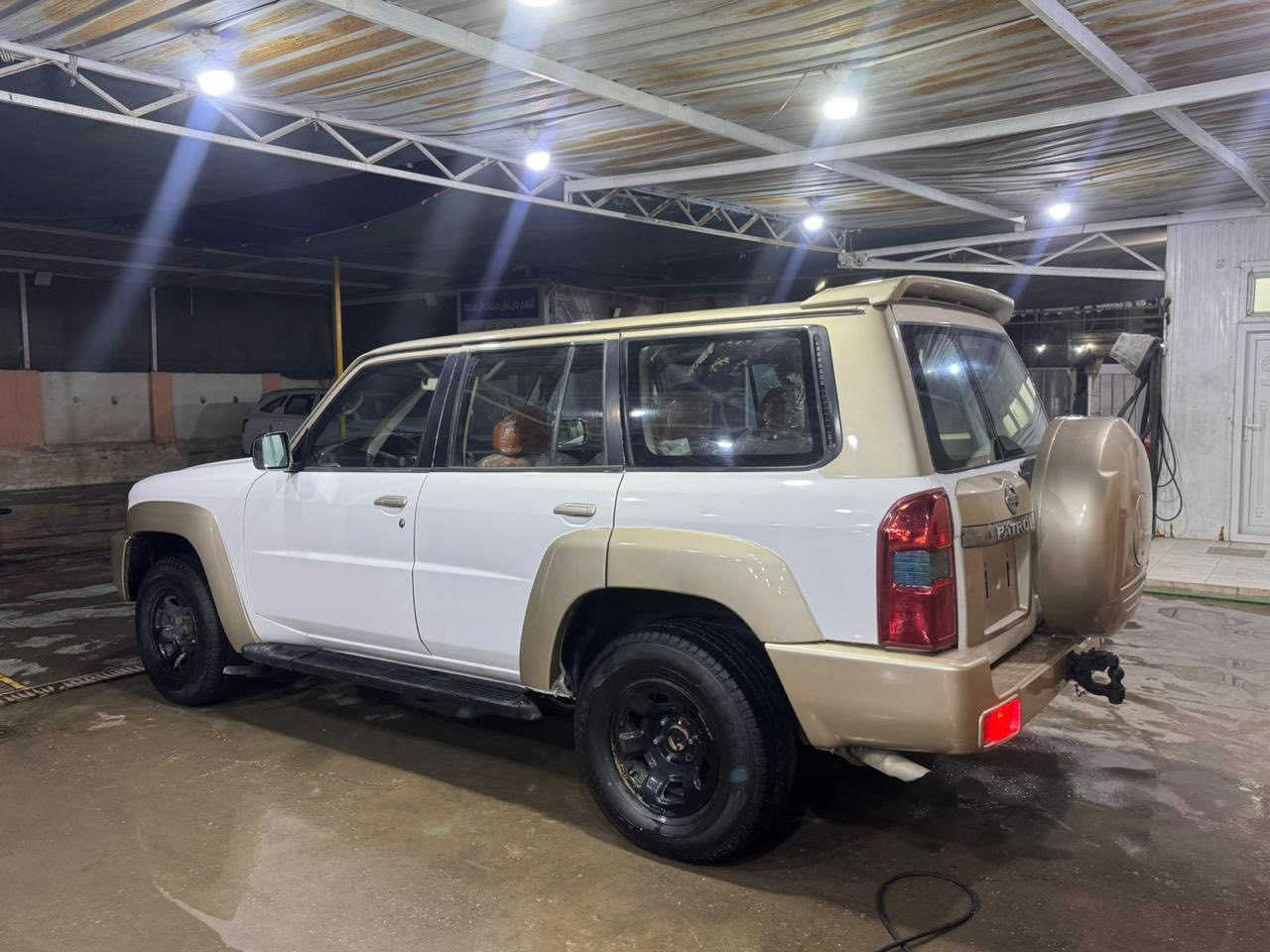 سلام عليكم
نيسان باترول 2008 محدثه 2019
سياره اوتو 4800
سياره جديده لمعنه كلمه ومصروف عليها
بيها هيج شكم ملاحضه يعني تفاليس 
سياره بدون ضررر فقط صبغ لجماليه 
سياره داخل دوشمه جديده تايرات جديده
كامله مكمله 
عنوان بغداد 
سعر 110 
***********
