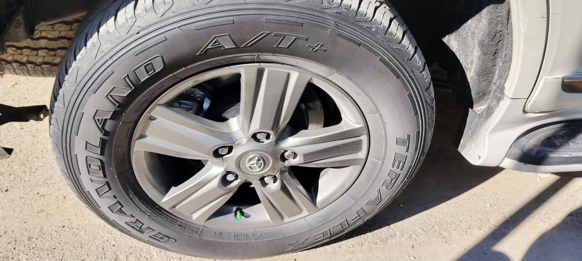 ويل كب لاندكروز حجم ١٨ اصلي مع تخم تاير صيني موديل ١٣/١٥/١٤/١٢ نقشه اصليه موجودات بالكوت اتصال ***********
