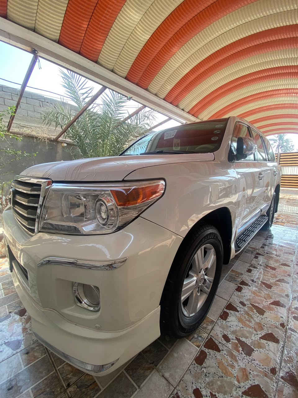 السلام عليكم 
لاندكروز GXR 
محرك V8
مديل : 2013
رقم بصرة انكليزي باسمي 
سياره جاهزة تخم تيار مابيها اي نقص 
ملاحظه : السياره بيها مكانين بارد جداً بسيط 
بدون اي ضربه او صبغ.
السعر :330 وبيها مجال 
العنوان؛📍البصرة
‏📞***********
