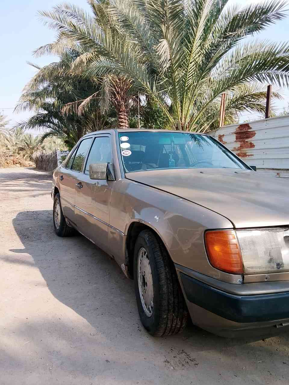 السلام عليكم مارسيدس دب موديل 1991رقم كربلاء تحويل ثاني يوم سياره مكينه وكير بطه تبريد شغال كهربائيات كلها شغاله خير من الله مابيها اي نقص بس ترتيبات تريد السعر ٣٥ورقه قفل ***********
