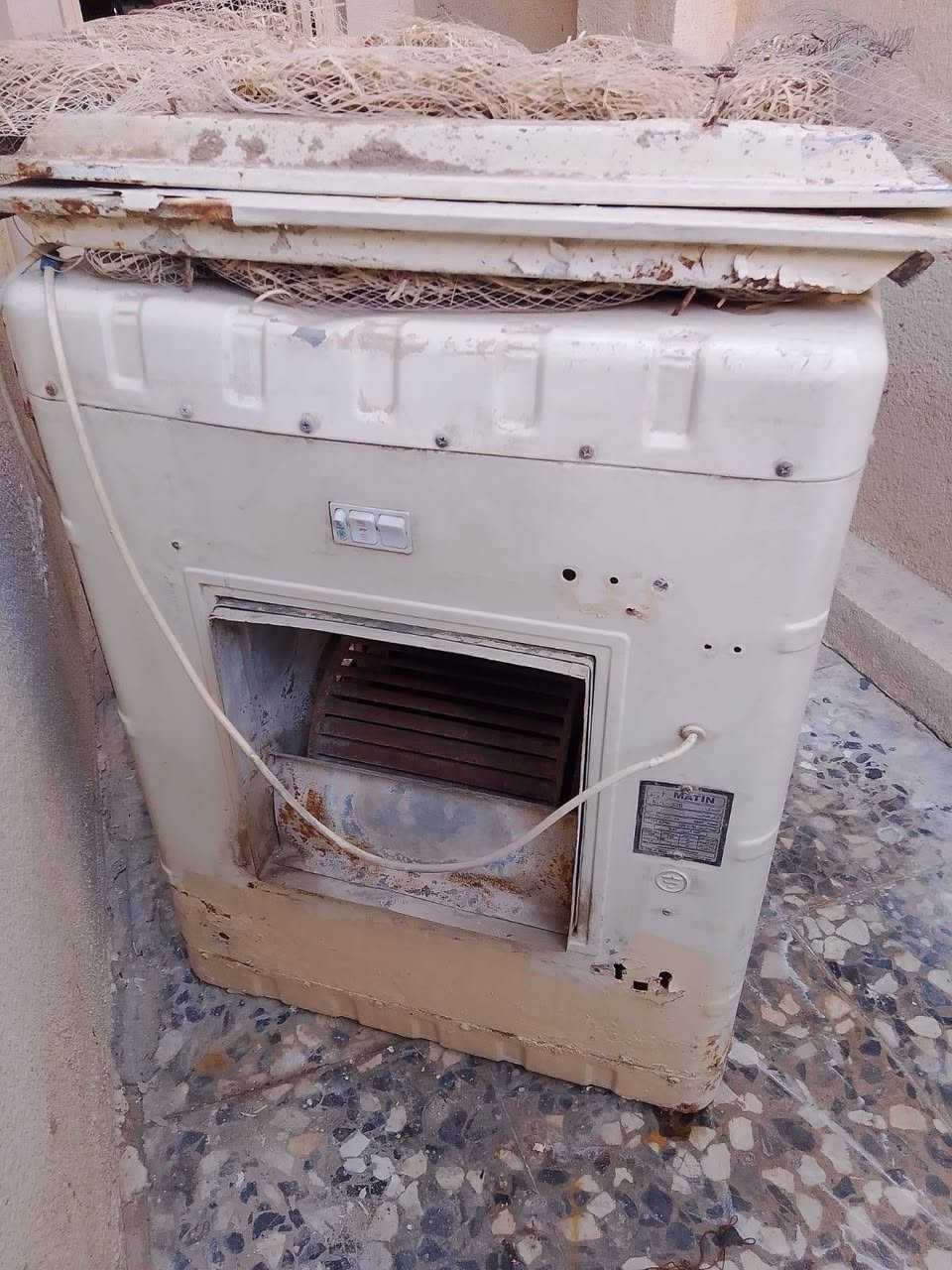 مبرده شغاله للبيع السعر ٧٥ هي والميز وبيهه مجال


**إذا كنت صاحب هذا الإعلان وتريد حذفه لأي سبب، رجاءا أرسل رسالة إلى الدعم الفني**