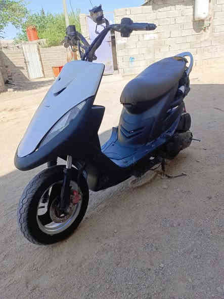 تم اعادة النشر بسبب الوعود الكاذبه. دراجه ماكس مفتوحه مره وحده 55 شلعه ومعدل قراضه كامله تايرات جدد وضفيره كامله سعر 400 وبيه مجال قليل مكان لبصره زبير رقم *********** رجائآ مو شراي لا تعبني
