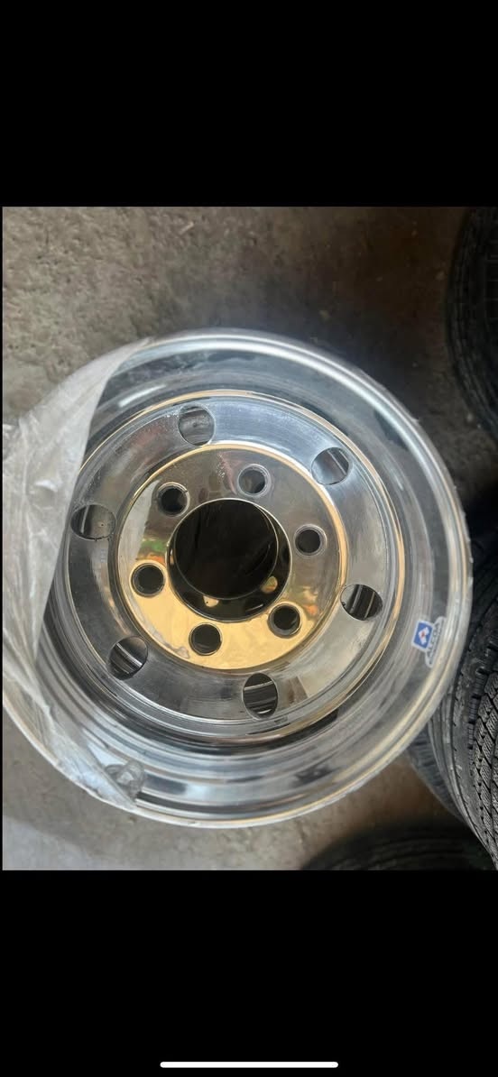 ويل كب ياباني اصلي 17:5 هينو كنتر سعر الزوج 175 الف مكاني مجمع مشن بغداد يوجد توصيل 🚚 #كنتر #هينو
***********
