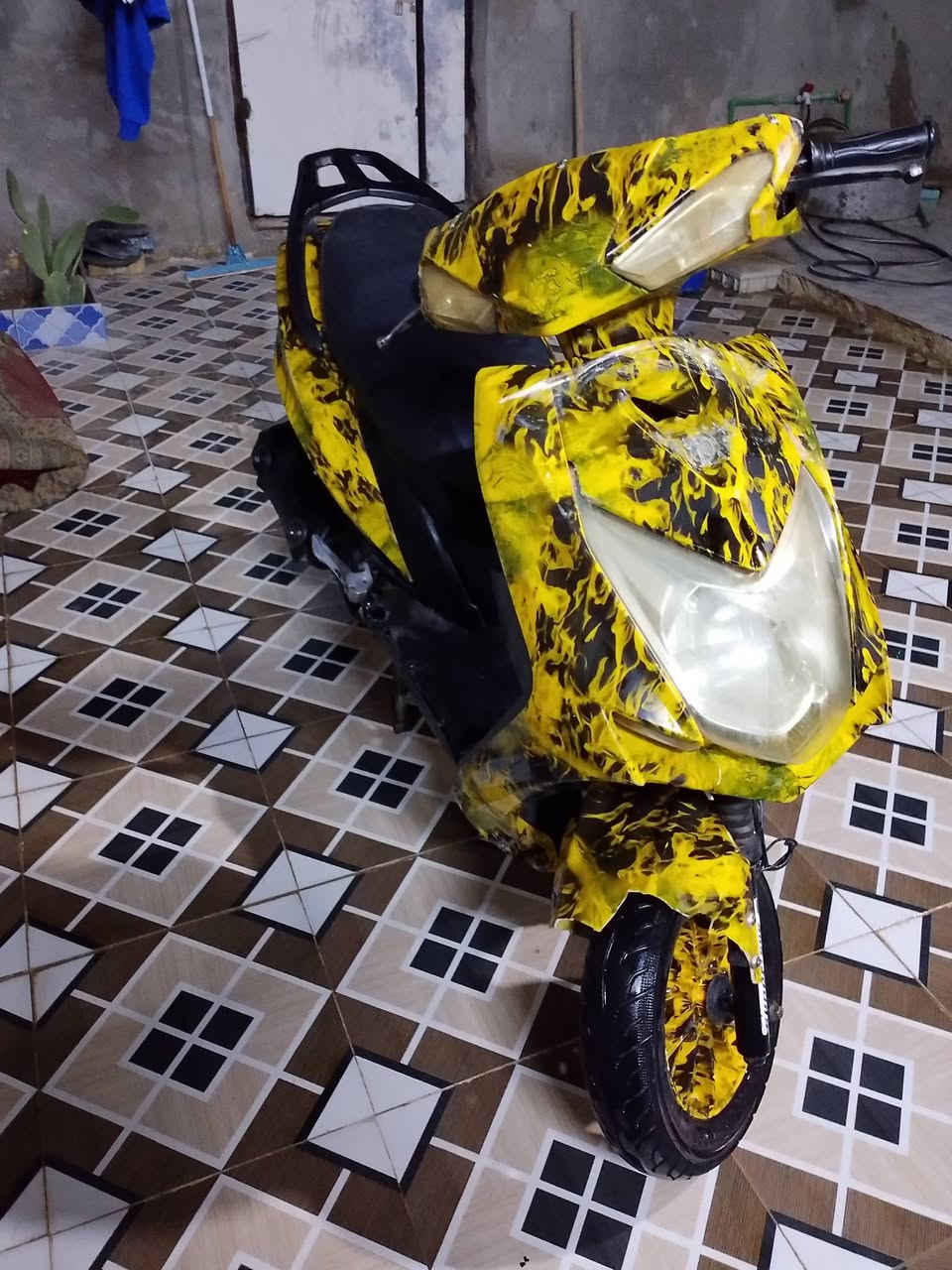 يالله عمي دراجه سكنس البيع دراجه جاهزه كلشي ماعوزه سعر 175الف وبيها مجال مكاني قلعه سكر متوازي عل بيعتها ‏‪***********‬‏ نتصل
