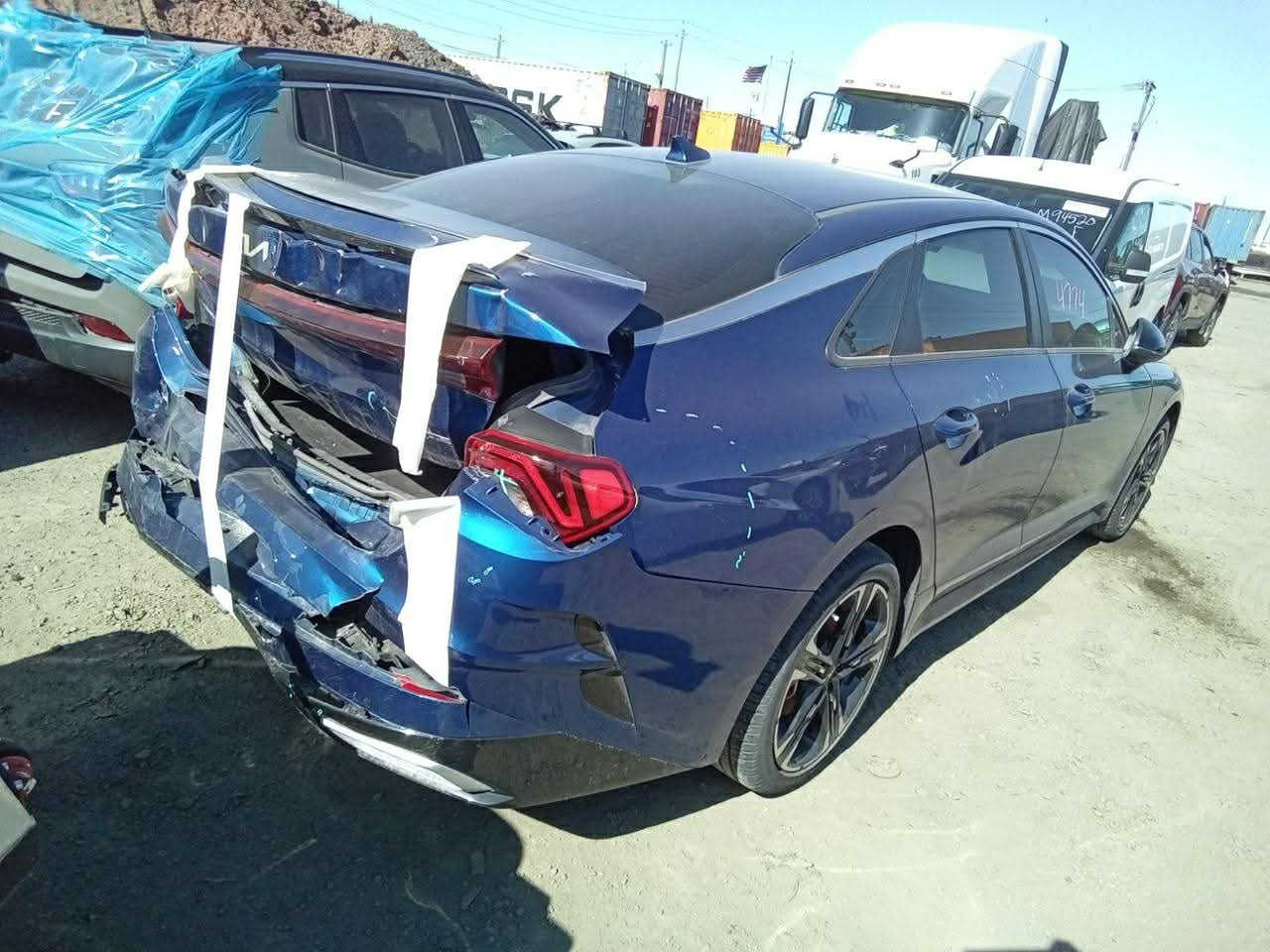 سلام عليكم 

كي فايف جي تي لاين ٢٠٢٣

كشنات تدفئة 

مود درايف 
شاحن واير ليس 
شاشه ابل كار بلي 
تبريد مناخي منفصل
رادارات 
نقطه عمياء
تشغيل عن بعد 
صندوق ذكي 
هاند بريك دكمه 
اوتو هولد ماشيه 54 
مكانه بابل 
سعرها ١٧٢ وبيها مجال
***********
