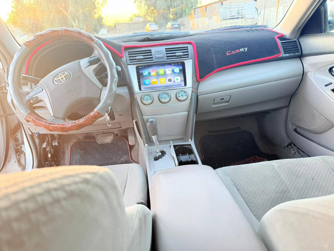 السلام عليكم كامري 2007 وارد امريكي حادثهه جاملغ خلفي مع جاملغ امامي بدون دواخل تخم تاير صدر جديد منضومه تبريد ثلج كير مكينه خير من الله. السعر 78وبيهه. مجال  مكاني بغداد العامريه للتصال ***********

