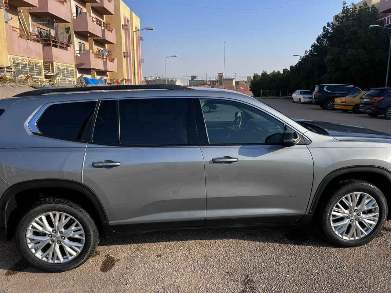 جمسي اكاديا  2024 ايلفيشن وارد امريكي
Gmc Acadia 2024 2.5L 4 

          حجم المكينه : 2.5   4 سلندر    

الضرر : دعاميات فقط بارد قليل طرف البنيد اثر تحميل   
مواصفاتها 
1. شاشه تسلا
2. كامرات 360
3. حساس خلفي امامي
4.سبعه راكب
5.كشنات جلد 
6. رادارات جانبيه
7. رادار امامي
8. تحديد مسار
9.ويل كب 
10.اشاير بالمري
11.تحكم 
12.كشنات كهرباء
13.كشافات
14. تشغيل عن بعد
15.صندوك كهرباء
16. بصمة ابواب 
17.هندبريك بصمه
18. لايت لد +زنون
19.تو ويل
24. داتا شو 
جاهزه مرقم بغداد 
السعر،  34000 الف دولار
مكان السياره الديوانيه
استفسار اتصل 
***********
