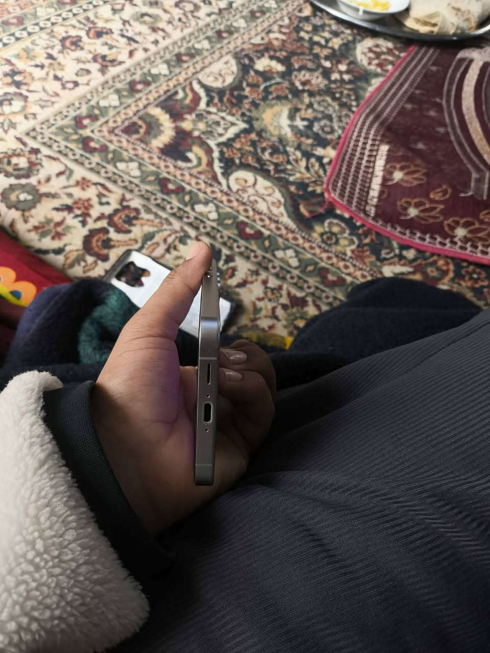 عمي جهاز للبيع فقط الضهر كدامك مكفووول مواصفاته معروفه وداخل الصور *********** مفوول
