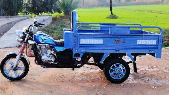 ستوته جمره فحل2022 طالع 2023 بشهر 4 رقم انكليزي نجف بسمي وسنويه مجدده 2030 كفاله عامه من قطرت صبغ ولحيم ستوته جاهزه مال جناي  كهربائيّات كله شغال تخم تاير جديد
السعر \2400/وبيه مجال الشراي يتصل *********** مكان نجف مناذره
