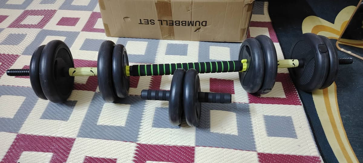 معدات تمارين منزلية للبيع صندوق كامل وزنة 30kg
محتويات الصندوق.
2 دمبلص و يمكن تحويله ل باي وسط
2 كتل
4 اقراص وزن 2.5kg
4 اقراص وزن 2kg
8 اقراص وزن 1.5kg
السعر 50 وبي مجال


**إذا كنت صاحب هذا الإعلان وتريد حذفه لأي سبب، رجاءا أرسل رسالة إلى الدعم الفني**