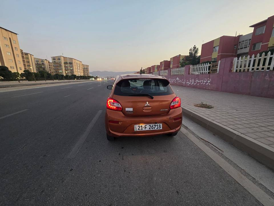 mitsubishi mirage 2017
میراج ٢٠١٧ فڕۆشتنی خێرا
گێڕ ئۆتۆماتیک
٨٠.٠٠٠کم ڕۆشتووە
گێڕومەکینەوتەبرید بەشەرت 
تایەی تازە 
سەنەوی ٢٠٢٨ بەسەر ئەچێ
سعری ٧١ وەرەقەو مەجال
0770 154 5244 السليمانية, العراق
