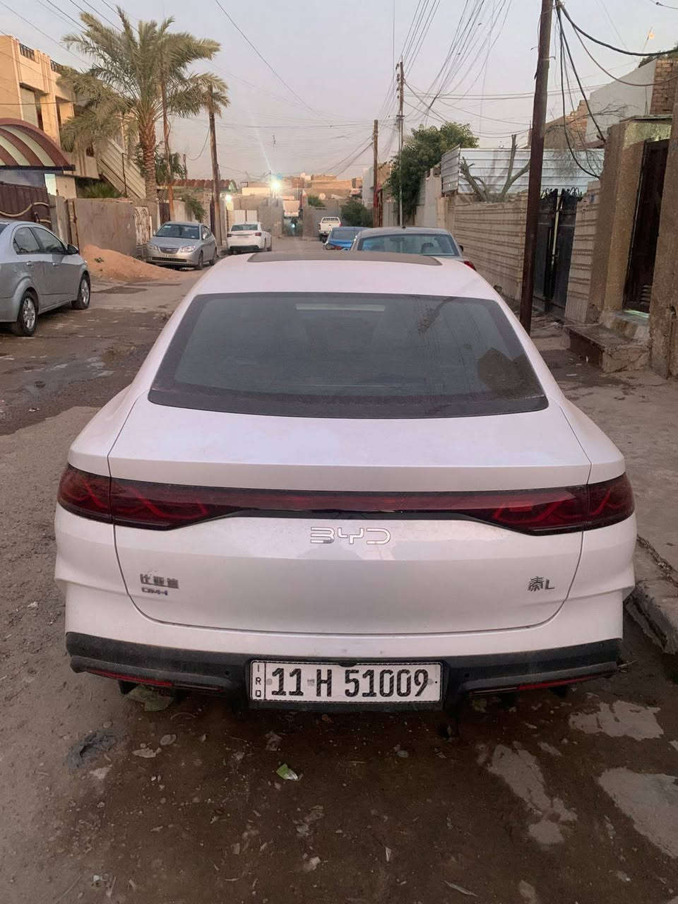 بي واي دي كن L موديل 2024  BYD Qin L
فول مواصفات كل ملحقاتها وياها شاحنة وكارت 
بطارية تمشيك 120 
ومع التفويلة 2200
جاهزة شرط التحويل
‏ 
💎 ســعــر ✅ ::  الــرد تلقائي 📮

المواصفات  
بانوراما 
4 كاميرات 
كرسي كهرباء 
مقاعد جلد 
شاشة وسطية كبيره 
تكييف اوتوماتيك 
مثبت سرعة 
تحكم بالمقود متعدد الوظائف 
دخول ذكي وتشغيل بالبصمه 
حساسات اضاءة LED أمامية وخلفية
السيارة مكفولة كفالة عامة زيرو 
تحويل ثاني يوم 
سيارة زيرو ماشية1190 وقابل للزيادة
وبيها مجال شي بسيط حك 
مكانها بغداد المشتل 

رقم صاحب سيارة : ***********
