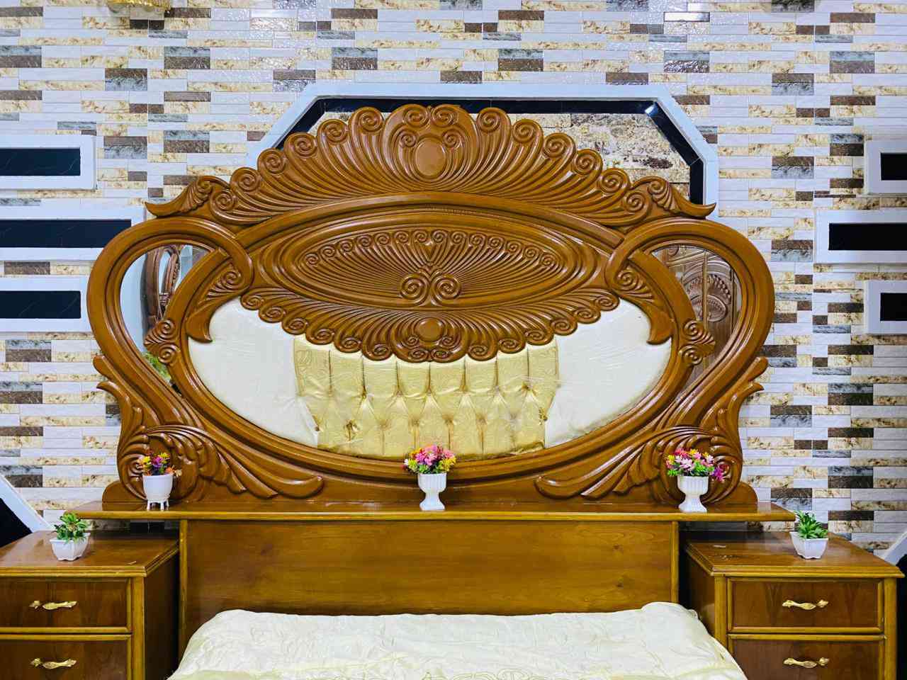 غرفه نوم عراقيه حطاطه صاج درجة اولى كبس السعر مليون و150بي مجال العنوان الرمانه  الاتصال ***********
