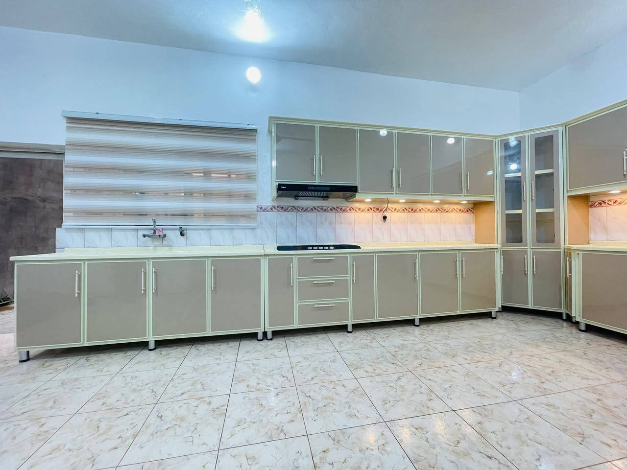 #جمعه مباركه على جميع
♥️🌴
هُناﻙَ ﺃشخاص يتاﺑِﻌُﻮﻥَ صفحتنا باﺳﺘﻤﺮﺍﺭ , ﻣِﻦ ﺍﻟﻘَﻠﺐ ﺷﻜﺮﺍ ﻟَﻬُﻢ اتركوا هُنا شيئا كي أعرِفكم رغم انني اعرف بعضكم.
تحياتي لكم أينما كنتم عشاق الديكور.
***********
