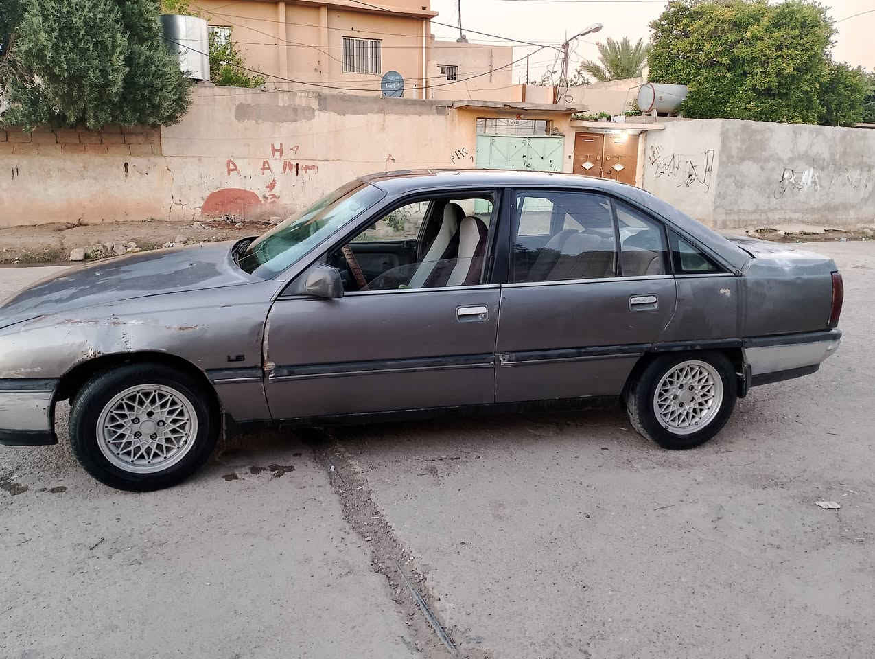 اسلام عليكم اوميكا للبيع محرك 20گير شرط السيارة محوره گابريت لاارفلو ولا نوزلات نكر سلف صاحبها الشرعي ب شكرن تريد تحويل تريد وكالة حاضر السعر 14وبيها مجال 
***********
***********
