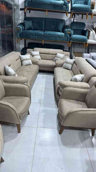 وصلت وجبة جديده تخم مودرن 
صناعه تركيه درجة اولي 
الاسفنج درجه اولى
 القماش من نوعيه الاصليه
 السعر مليون و100 واصل جميع محافظات العراق 
للحجز والاستفسار مراسله الصفحة أو واتساب ***********
