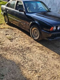 بي ام للبيع موديل 1993 540اصل  V8 السعر 65 وبيها مجال  للاستفسار الاتص...