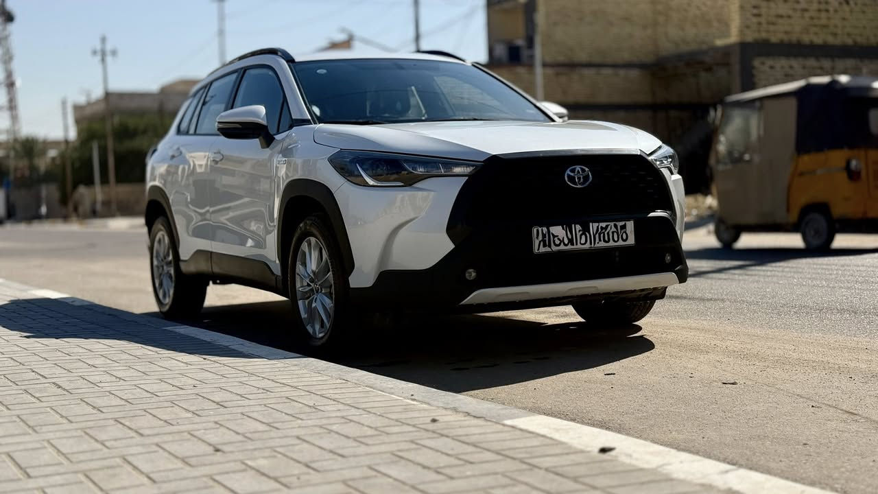 تويوتا كورلا كروز 2024 هايبرد وكاله SAS 
ضمان 8 سنوات  
تبديل دهن وصيانه مجانيه لحد 60 الف كيلو 
ماشيه حالياً 19 الف فقط
رقم بصره انكليزي
كفاله عامه بيه فقط طخه خفيف
المواصفات 
فتحه سقف 
تشغيل بصمه 
ابل كار بلي 
اندرويد اوتو 
كامره خلفيه 
رادار جانبي نقط عمياء
حساسات 
حساسات اطارات 
3 وضعيات قياده 
ويل كروم 
تبريد شاشه 
شاشه اعطال 
كروز سرعه 
مري كهرباء 
دخول بدون مفتاح 
كشاف ضباب امامي خلفي
للستفسار *********** // ***********
السعر 35 مليون 
البصره
