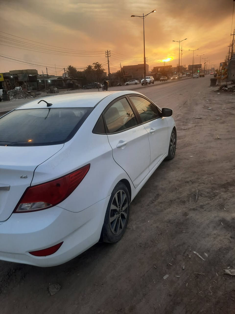 سلام عليكم اكسنت موديل ٢٠١٧ رقم كربلاء بأسمي سنويه ٢٠٣٠  اشتريته مكفوله بس مااخذت سونار اليريد يشتري ياخذه سونار او بقت يمه ،مكينه 1600 ، السعر 113 وبيه مجال قليل رقم الموبايل ***********
