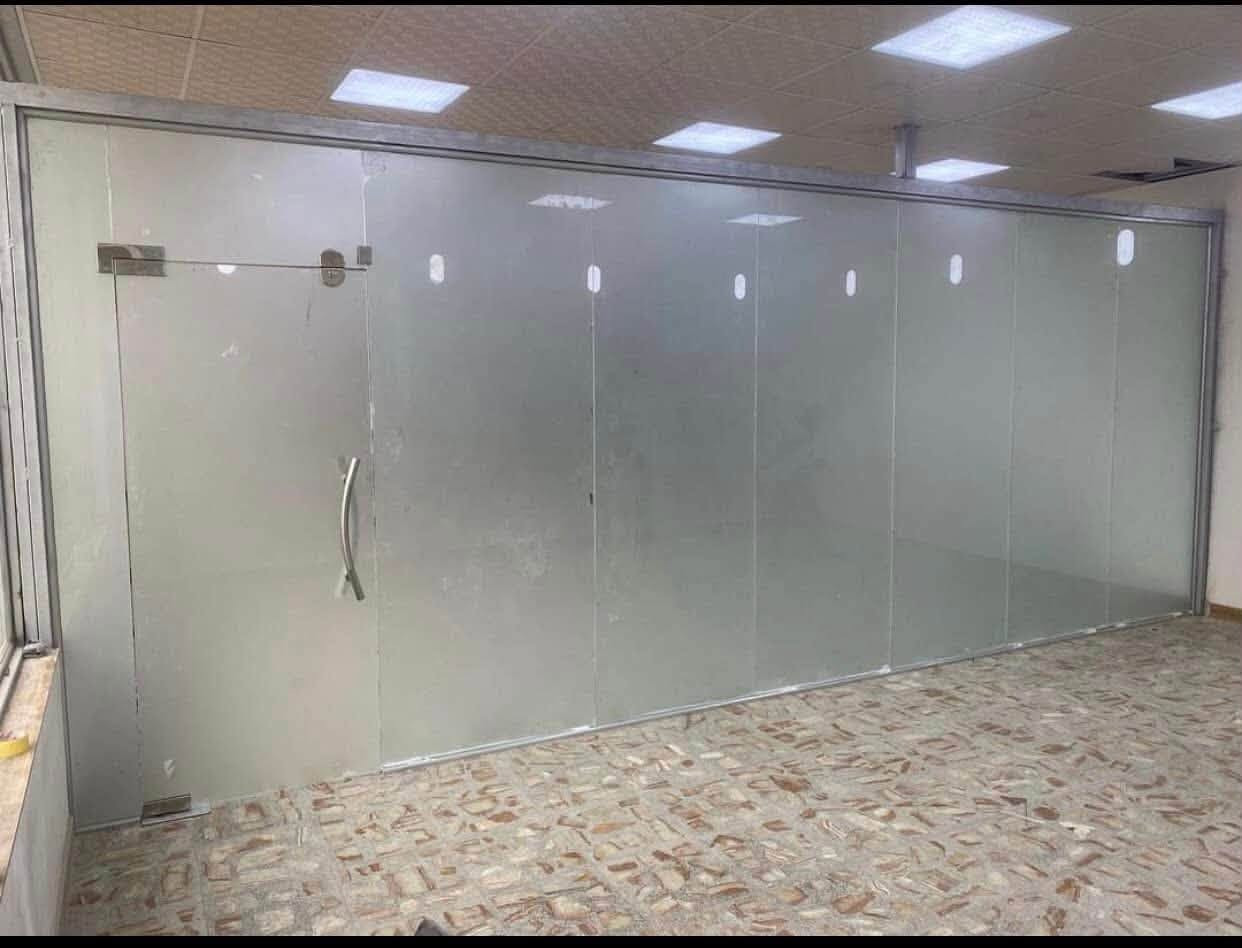 أعمال كافة أنواع الزجاج عمل زجاج واجهات للمحلات زجاج مسكرت ضبابي ثلجي اسود فحمي ابرونزي اعمال شاورحمام محجر زجاج درج جميع الموديلات اعمال واجهات بورسلين زجاج دبل كاسيت كيرتن وول عملنا بغداد وباقي المحافظات عمل بىشراف مهندس موقعنا بغداد السيديه الهاتف ***********
