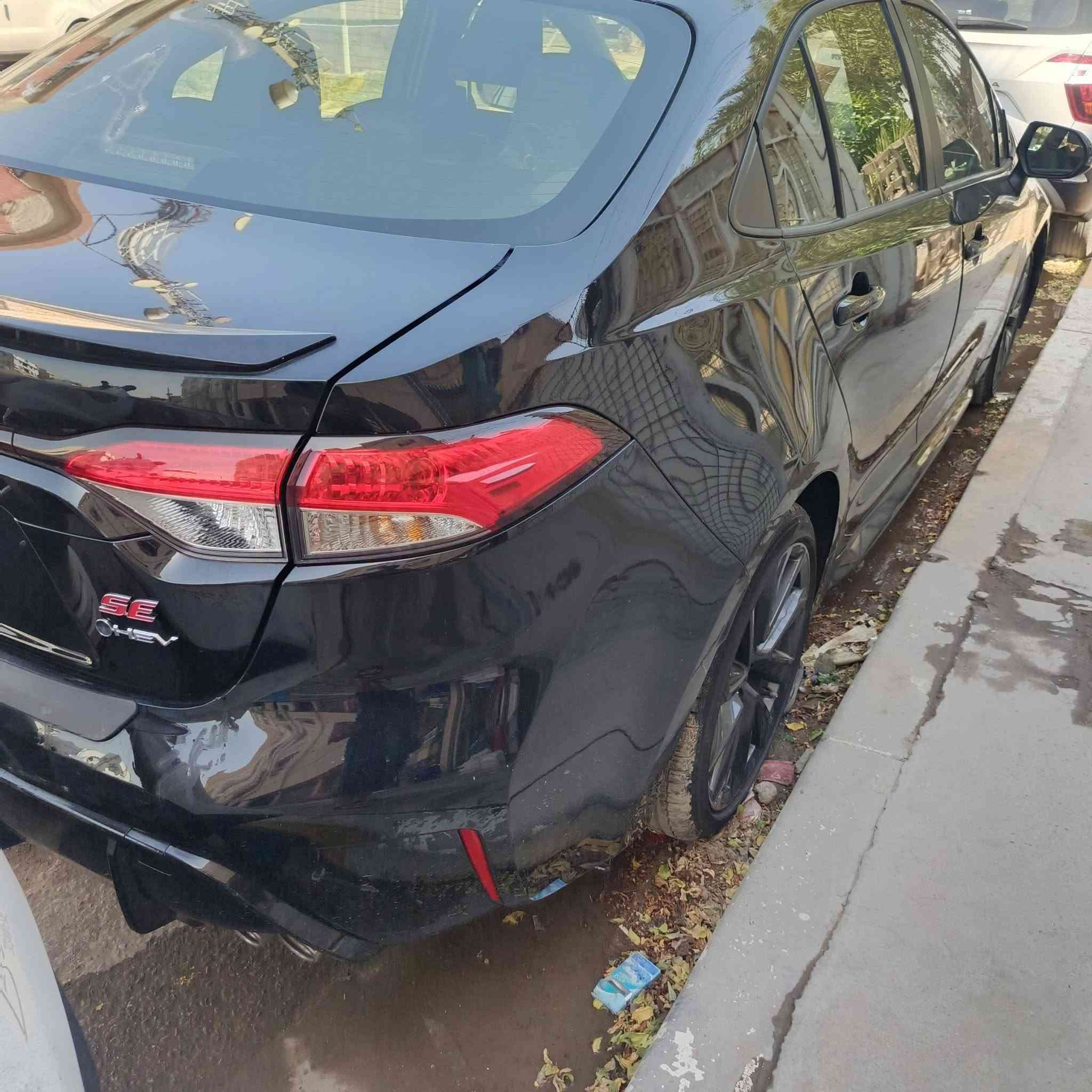 سلام عليكم موديل ٢٥ ماشيه  ٧٠٠٠ بانزين و هايبرد رقم بغداد فول مواصفات الحادث  موضح بالمنشور مبدل بنيد وجاملغ الايمن سياره جاهزه سعرها ١٢٨ 
***********
