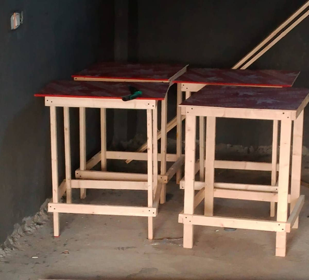 غراض كوفي للبيع اغراض جديده ونضيفه
نراگيل عدد 20 السعر 10 
ميز دومنه عدد 4 السعر 15 
شاشه سمارت حجم 55 سعر 350
تخم قنفات سعره 75 
للاستفسار واتساب فقط ***********
