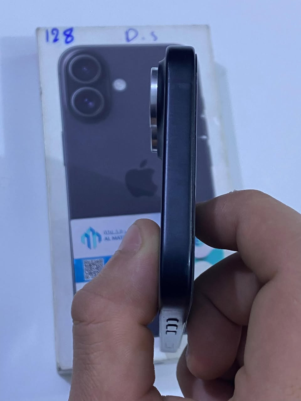 السلام عليكم
ايفون 16 عادي
ذاكرة 128
بطاريه 92
دبل سيمكرت دبللل مو تك
كامل ملحقات كرتونه اصليه و شاحنه اصليه 
بيع او مراوس و فرق حسب القناعه 
مكانه الكاظميه


**إذا كنت صاحب هذا الإعلان وتريد حذفه لأي سبب، رجاءا أرسل رسالة إلى الدعم الفني**