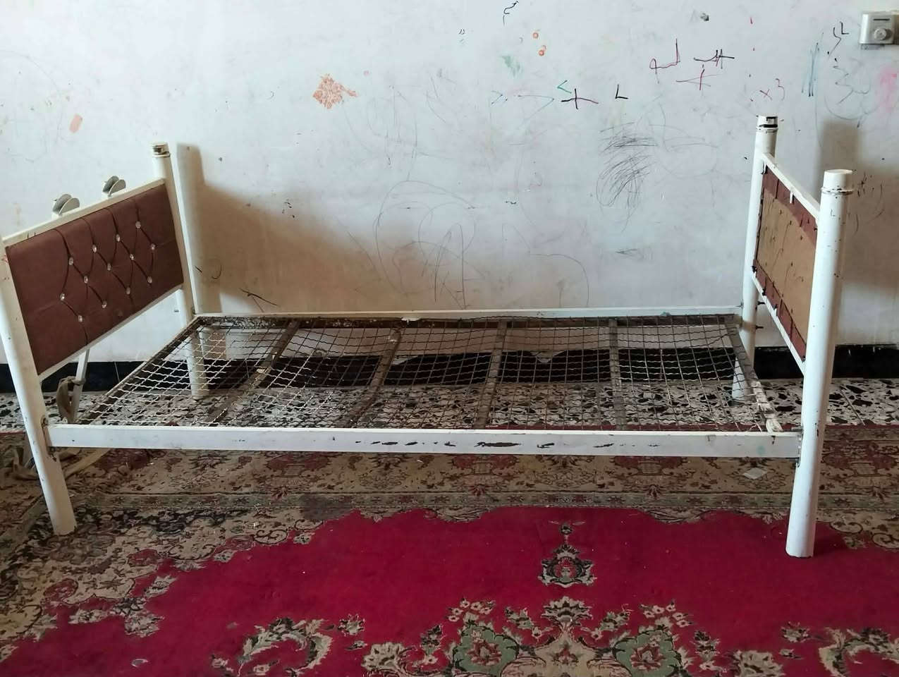 بيع مستعجل جدا بس شراي يراسل
ميز ٤٠ جرابي عدد ٢ نضيفات ٥٠ وبيهن مجال لشراي ثنينهم


**إذا كنت صاحب هذا الإعلان وتريد حذفه لأي سبب، رجاءا أرسل رسالة إلى الدعم الفني**