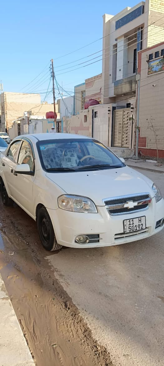 سلام عليكم 
افيو للبيع مديل 11 مكينه كير كفاله مكينه مفتوح شرط بالكارتون تبريد ثلج تدفئه شغاله رقم بغداد باسمي تخم تاير حداديه ستوني نافضه غرفته جديده اخوان سياره مال بيت استخدام قليل نضيفه كلش سعره 77 وبيه مجال اليشوفه غاليه يعبر المنشور والله يرزقه باحسن منه (السياره قطعتين صبغ اثر شخوط) ‏‪***********‬‏
