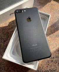 آيفون ٧ بلس • ١٢٨ • شاشة مبدلة