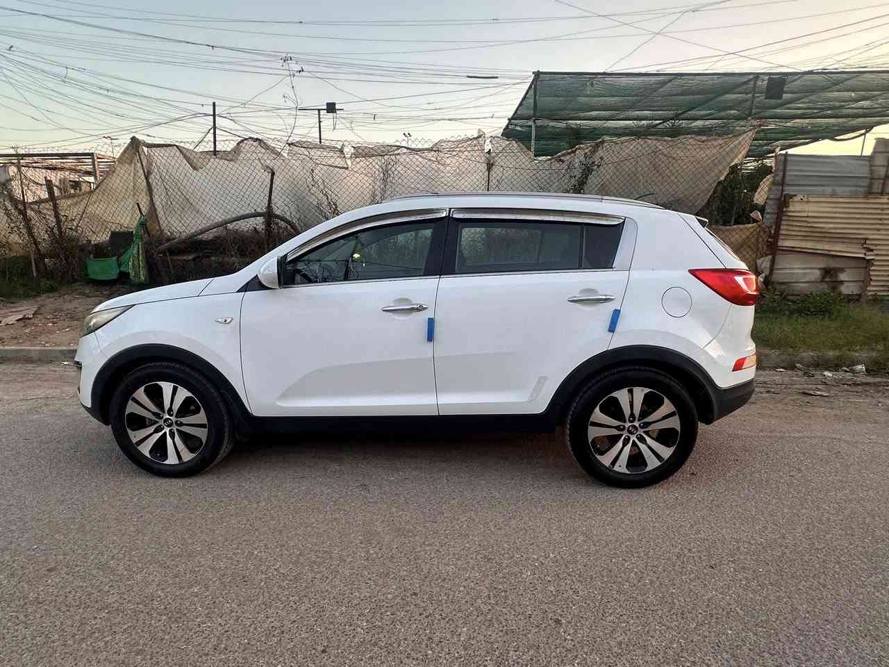 السلام عليكم
كيا سبورتج 2014 مكفول من الصبغ 
تخم تاير جديد
كير محرك مكفول  
رقم بغداد مشروع وطني 
السعر 155$
 
***********
