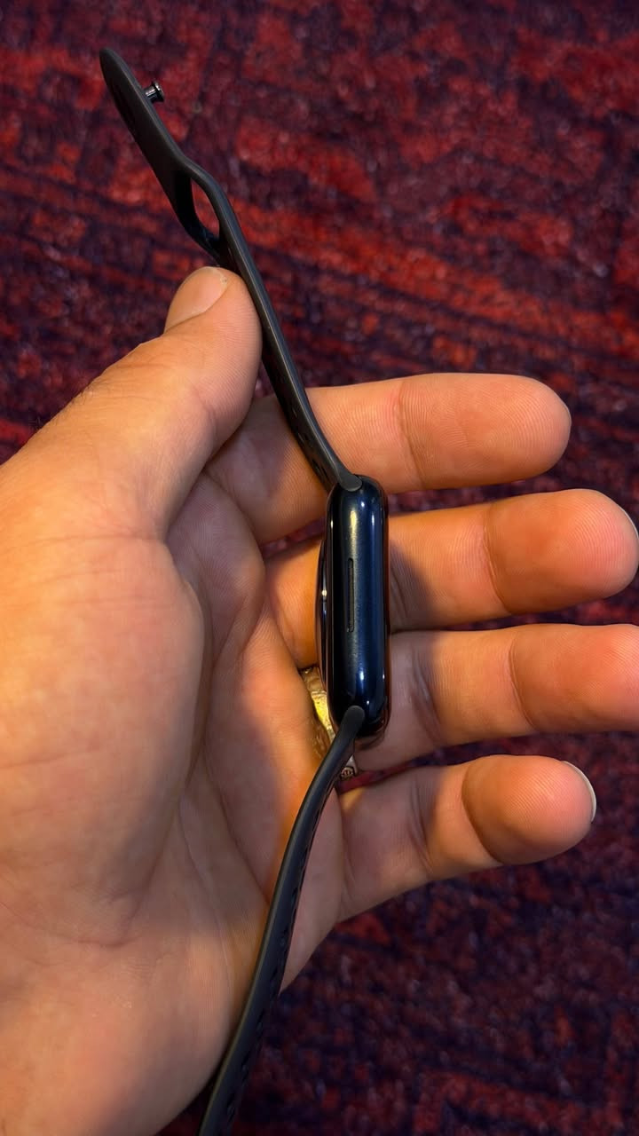 ساعه ابل
شرط نضافه 
سير اصلي 
شاحنه اصليه 
السعر250


**إذا كنت صاحب هذا الإعلان وتريد حذفه لأي سبب، رجاءا أرسل رسالة إلى الدعم الفني**