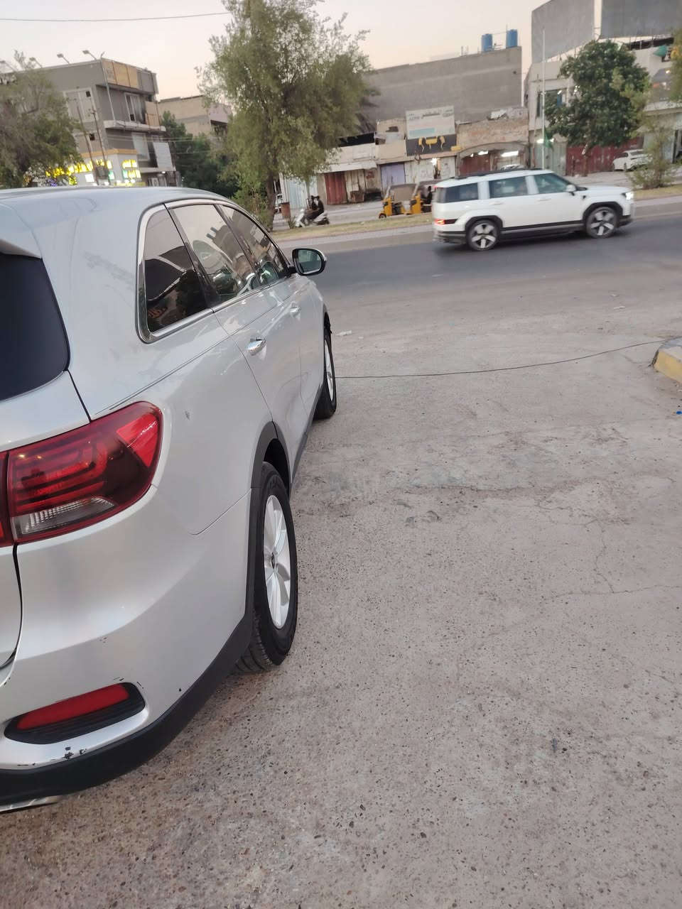 سلام عليكم سورنتو موديل ٢٠٢٠ وارد أمريكي  حادثه بل تاير الأمامي سياره مكفوله من الضربه وصبغ مكينه ما مفتوحه سياره ماشيه ٧٥ الف مبدل بس دعاميات سياره اربعه اسلندر قطعتين تبريد سياره سويج سعره 168 ورقه وبيه مجال بسيط مكان السياره بغداد الكماليه  رقم *********** شراي خابر وتدلل
