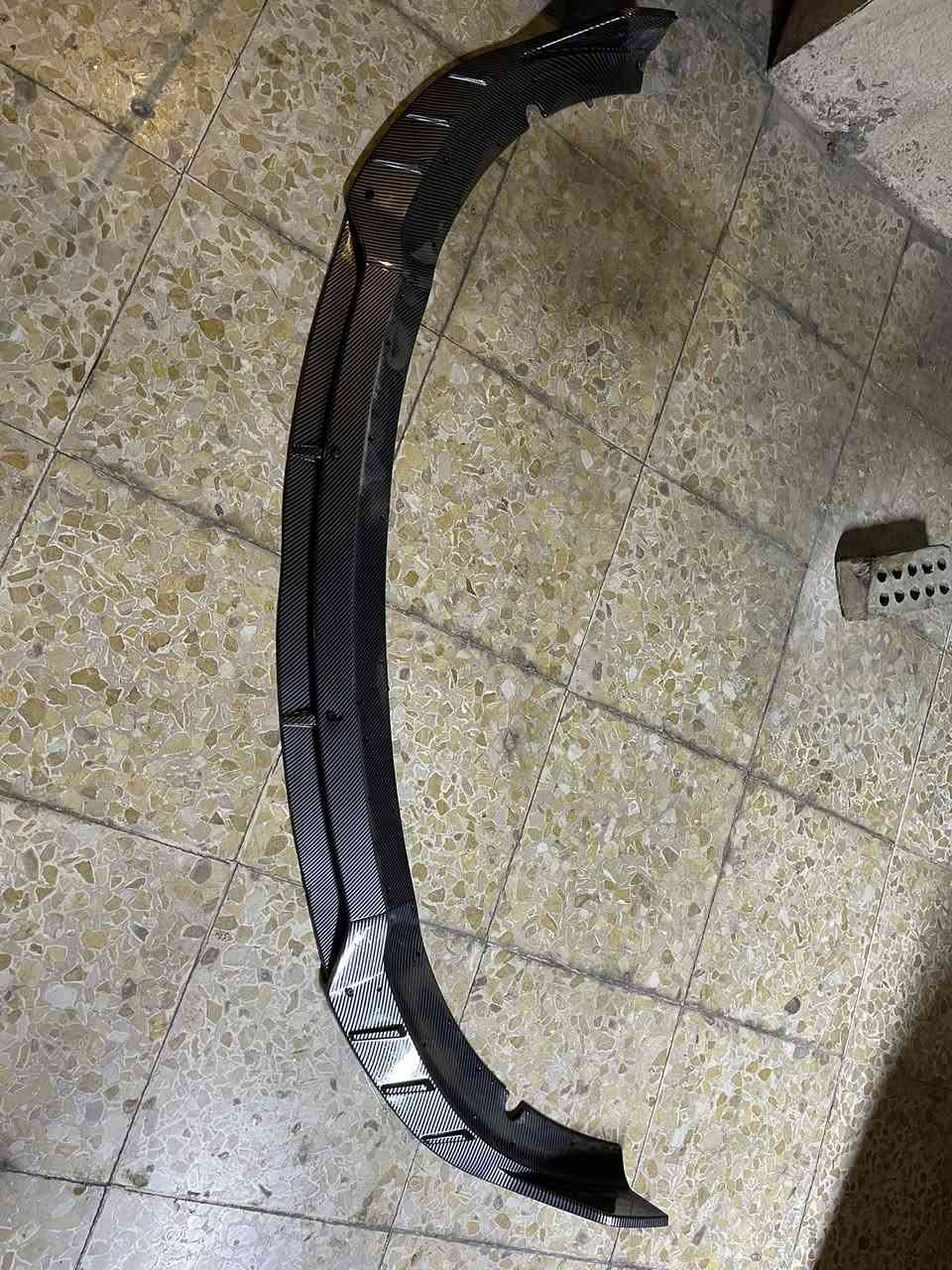 سلام عليكم للبيع سبينسرات اصليه ثكال 
هاي نصبته على سياره 
وياها لحيه 5 قطع مادري 3 قطع كاربون 
مكاني بغداد زيونه 
***********
150 الف كلهم
