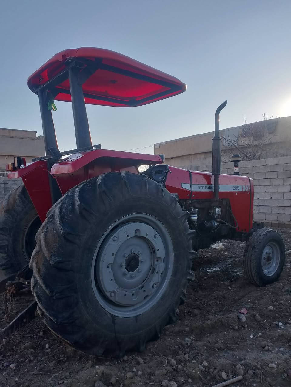 تركتر ايراني
موديل(2011)
مسجل رقم سليمانيه
تريد وكاله تريد تحويل السعر 66وبيها مجال
الاتصال ***********
