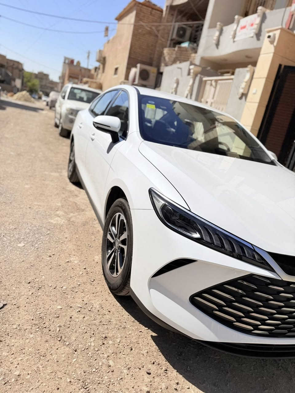 بسم الله الرحمن الرحيم 
السلام عليكم

بي وأي دي جن بلاس 2025 
ماشيه كلي 13الف
 لايتات زينون
 رادار امامي
اشاير بلمري
ويل كب كروم 
 داخل السياره جلد 
تحكمات ستيرن جهتين
شاشه 
وتبريد شاشه
وبصمه
اي ستوب
 إيفي مود
ودرايف مود
 تبريد قطعتين 
كأمره خلفيه 
وحساس خلفي
السونر منشور 

السعر 12400$ دولار وبيه مجال بسيط

العنوان بغداد 

الاستفسار 
***********
***********
