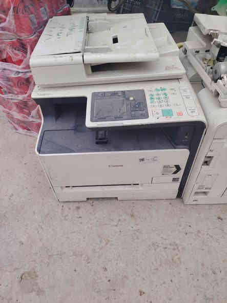 للبيع ايفيدن قطع غيار أصحاب الصيانه العنوان بغداد ***********
