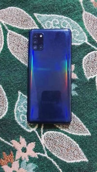 ورحمه الله وبركاته موجود موبايل مستخدم نضيف مبدل شاشه اصليه ذاكره 128س...