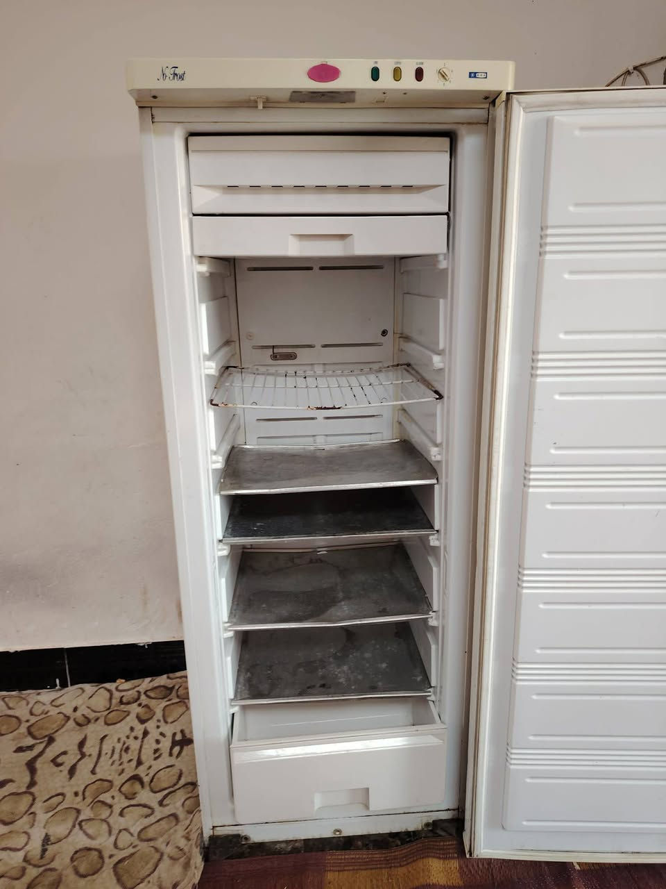 السلأم عليكم ثلاجه للبيع شرط اتشغيل سعره 150 اوبيه مجال مكاني نجف رضويه والشراي بيه خير ويدللل ✨✨


**إذا كنت صاحب هذا الإعلان وتريد حذفه لأي سبب، رجاءا أرسل رسالة إلى الدعم الفني**