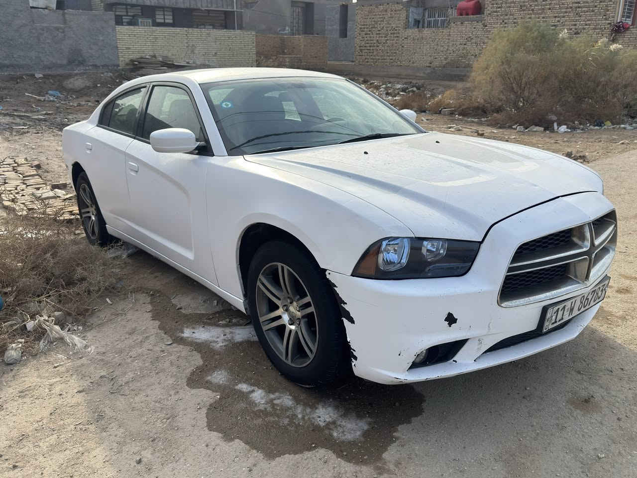 السلام عليكم جارجر 2013كندي كفاله من حادث وكفاله من الداخل  بيها  بابين تبديل اثر دحجات. مكينه 3600  جديده كير طياره سياره جديده كلش  ما مشتغل ولا كلوب بلعينه تراي زيرو   الايت زنون داخلها نضيف كلش سياره جاهزه من كير ومكينه وحداده وتخم تاير  وتبريد وتدفئه جاهزه عله اخر حبه رقم بغداد انكليزي تحويل ثاني يوم   سعرها ١٢٥مكاني حله  ابو غرق  رقمي ***********
