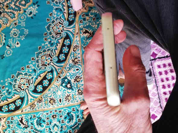 سامسونك a34 5g ذاكره 128/8 شاشه سوبر امولد بصمه بالشاشه صوت ستريوه مكفول من الفتح والتصليح بس الظهر رصعه خفيفه السعر 150 ومجاله قليل ***********
