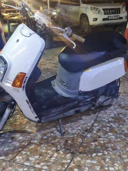 السلام عليكم
دراجه بوليس بأسمي الدراجه 
بوشه 55 سلف 55 كابريتر جديد ضفيرة جديده تايرات جديده كهربائيات شغاله كامله سلف نكره هندر واحد تشتغل 
باتري جديد دشبول جديد دراجه نضيفه خير من الله 
 دهن بدتله اليوم امزويل الاصلي نقصهة كفرات عله شوية ترتيب دراجه مال جنايه مشتغليهة شغل صحيح
سعر 500 و بيهة مجال للطيبين
مكاني بغداد الدورة شارع الصحه 
رقمي *********** واتساب متواجد
