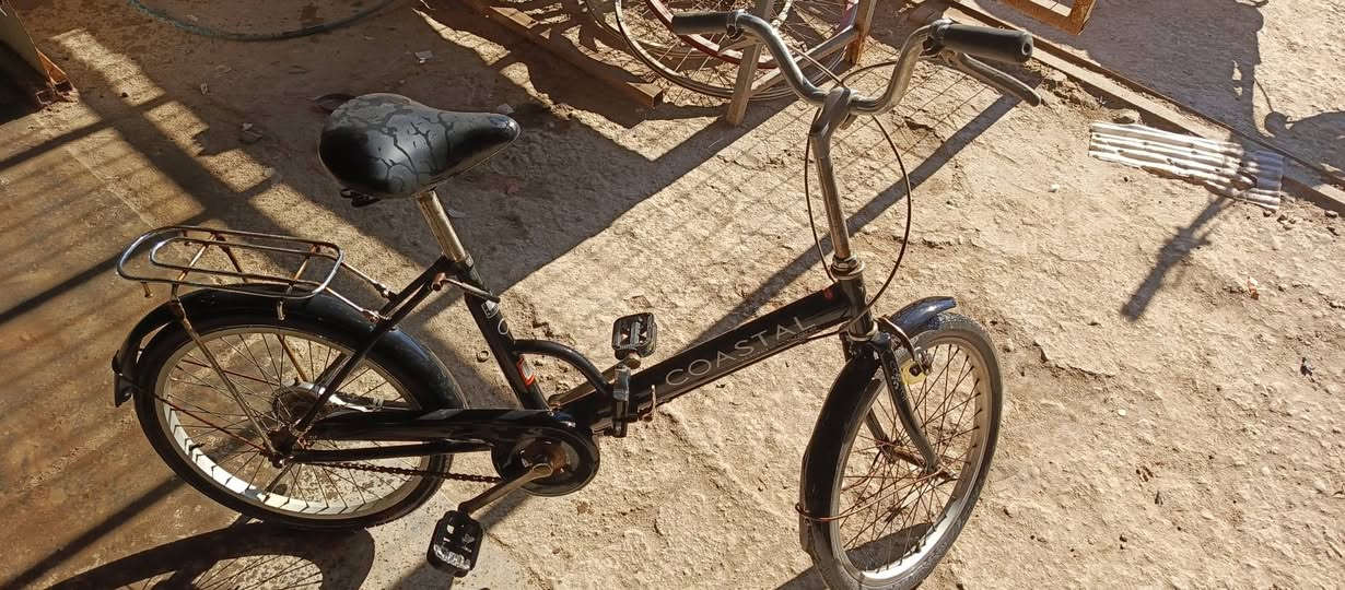 السلام عليكم بسكلات باله اصلي استعمال كلش قليل ونضيفات للبيع مكاني ديوانيه سنيه للستفسار اتصل وبيك خير وتدلل ***********
